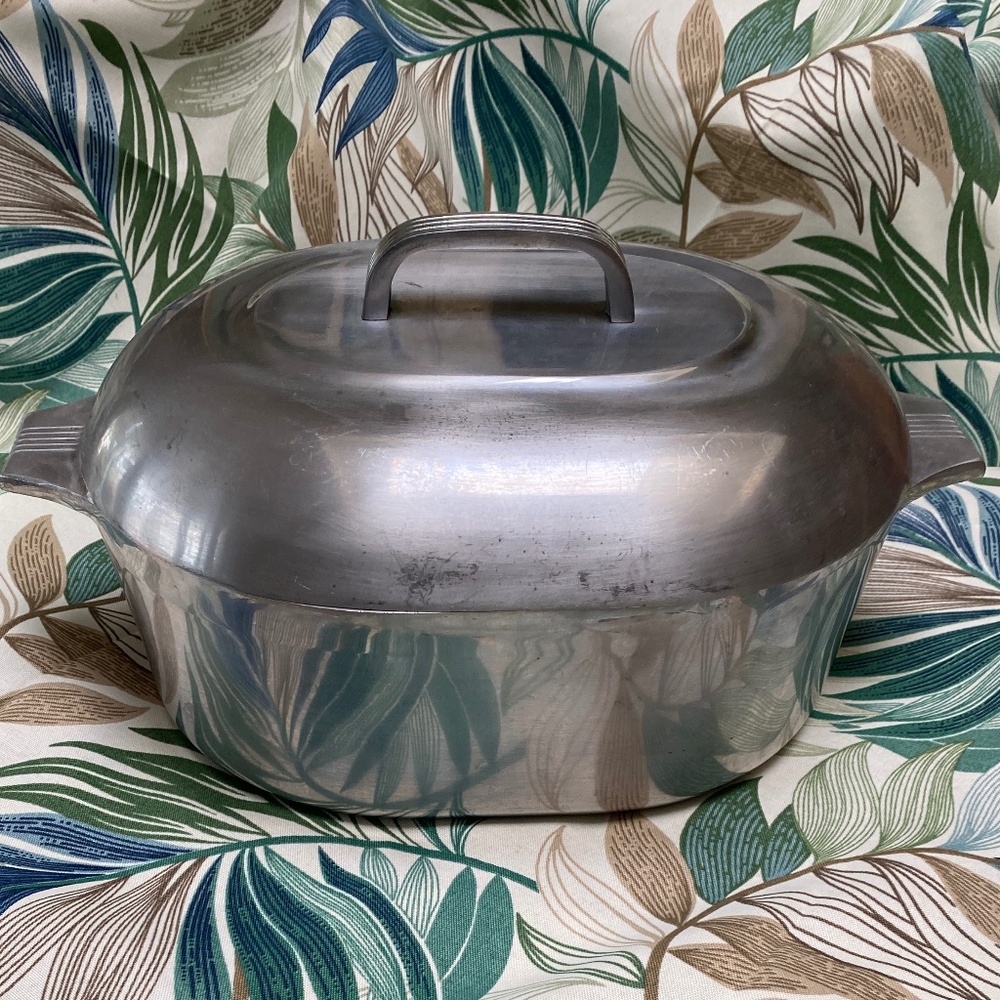 Magnalite 8 QT oval roaster, vintage